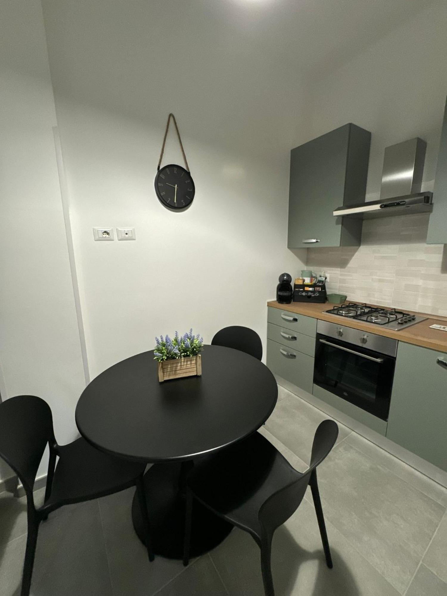 Goodbye Moon Apartment 布林迪西 外观 照片